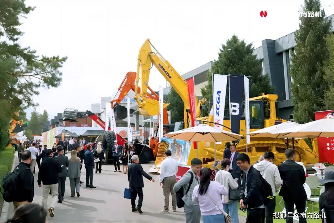 威尼斯9499登录入口开拓中亚蓝海 南方路机哈萨克斯坦双展实力出圈