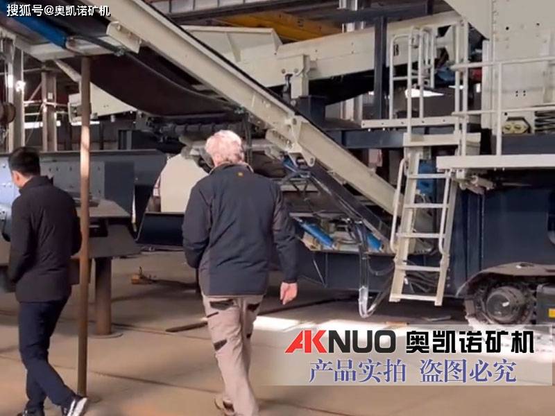 9499www威尼斯履带移动颚式破碎站履带底盘机动性、适应性强可以直接开进现场作